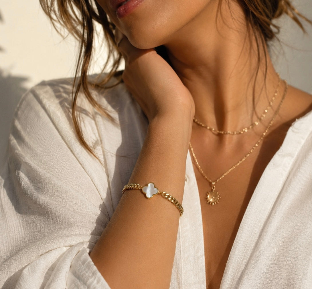 18k Gold Filled Iridescent Clover Curb Chain Bracelet
